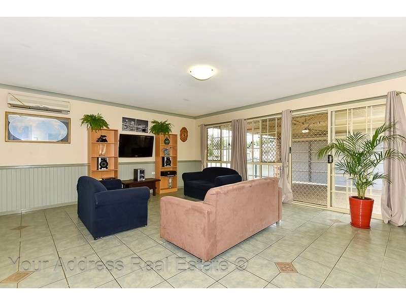 43 Benjamina Circuit, Regents Park QLD 4118