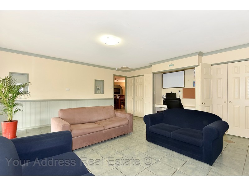 43 Benjamina Circuit, Regents Park QLD 4118