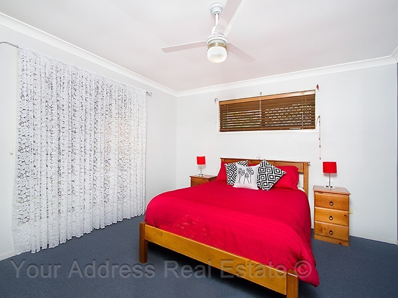 17 Acorus Court, Regents Park QLD 4118