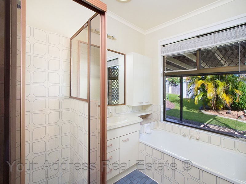 9 Vansittart Road, Regents Park QLD 4118