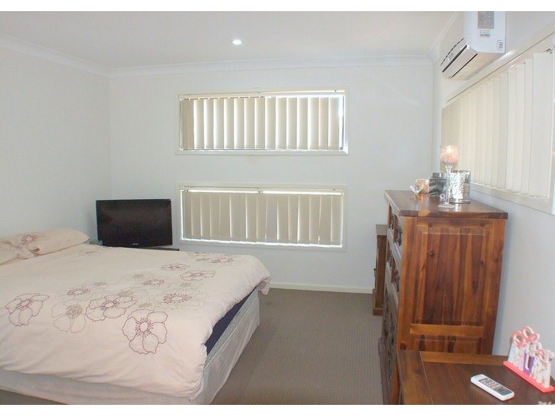11 Voyager Street, Marsden QLD 4132