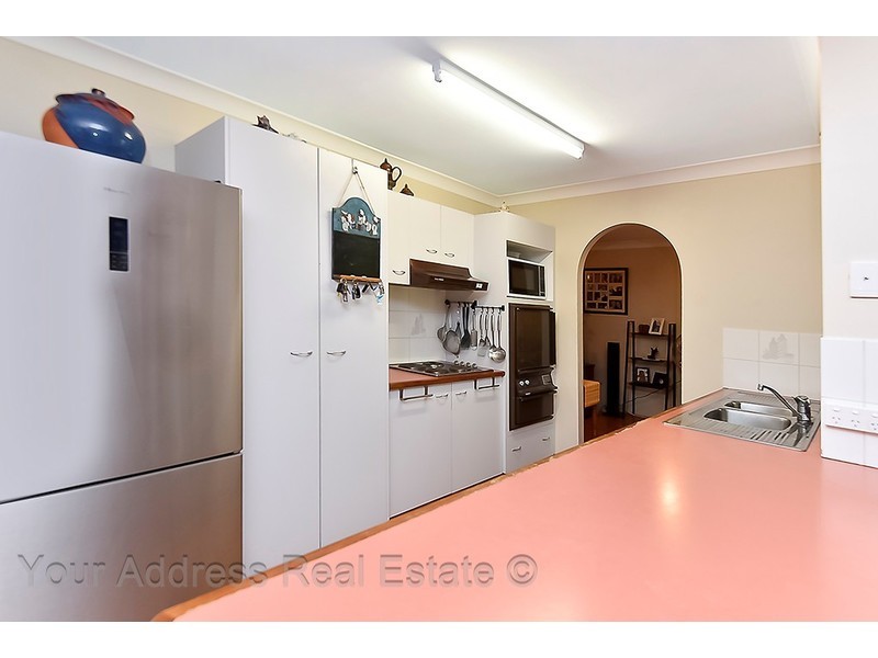 6 Bushland Drive, Regents Park QLD 4118