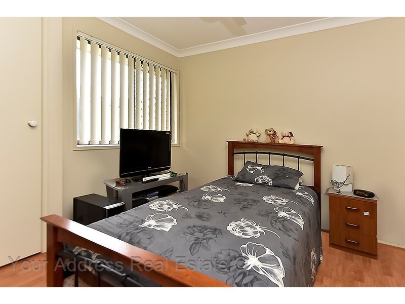 6 Bushland Drive, Regents Park QLD 4118