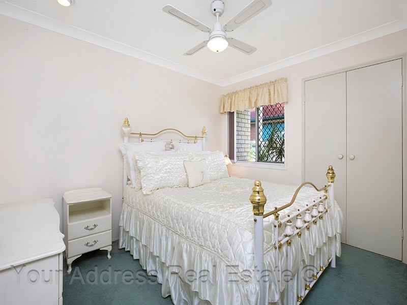 71 Middle Road, Hillcrest QLD 4118