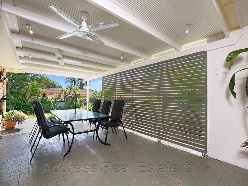 71 Middle Road, Hillcrest QLD 4118