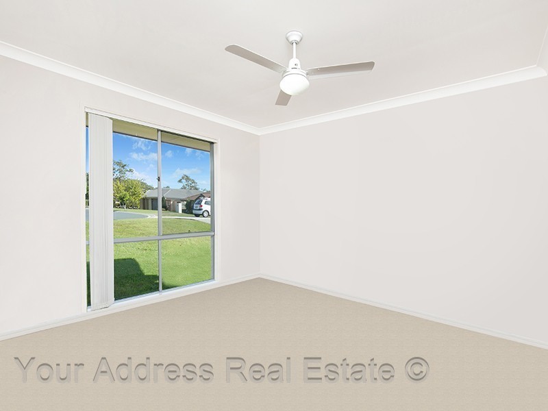 32 Jeff Collins Circuit, Bellbird Park QLD 4300