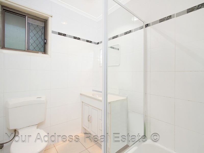 2/31 North Road, Woodridge QLD 4114