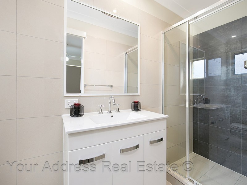 12 Mandeville Place, Regents Park QLD 4118