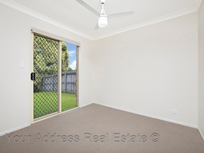 12 Mandeville Place, Regents Park QLD 4118