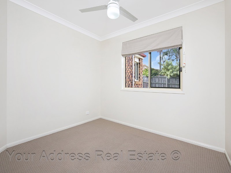 12 Mandeville Place, Regents Park QLD 4118