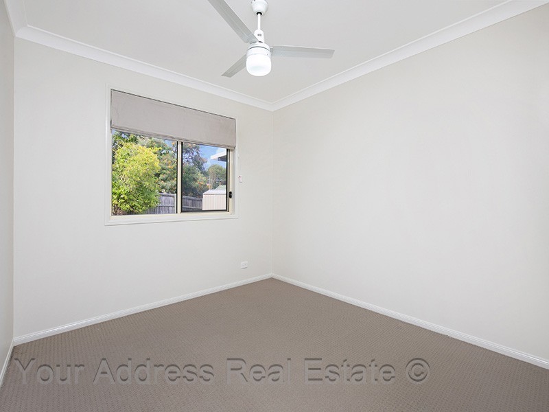 12 Mandeville Place, Regents Park QLD 4118
