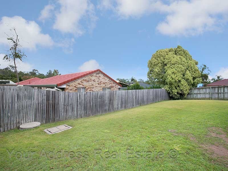 12 Mandeville Place, Regents Park QLD 4118