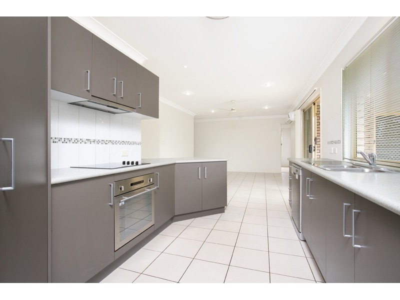 52 Ashmore Close, Marsden QLD 4132