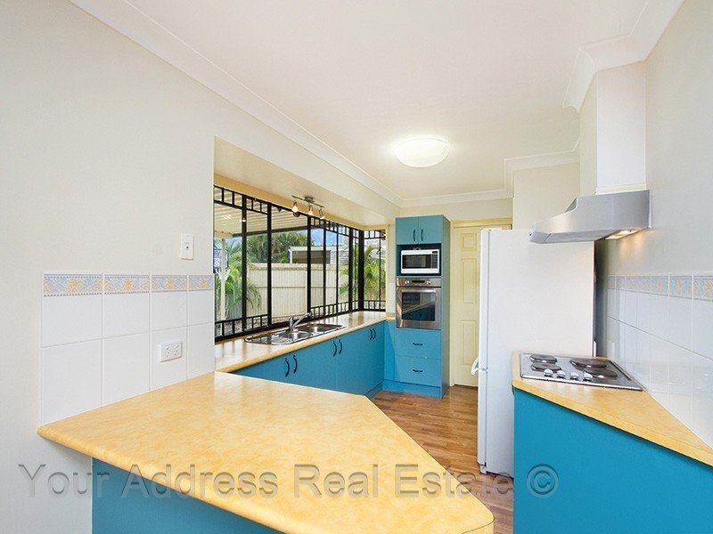 18 Standford Place, Regents Park QLD 4118