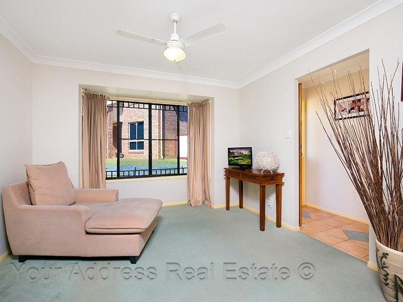 18 Standford Place, Regents Park QLD 4118