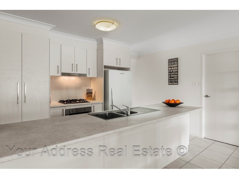 73 Redgum Drive, Regents Park QLD 4118