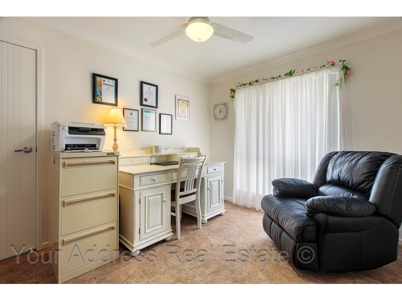 73 Redgum Drive, Regents Park QLD 4118