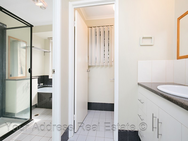 90 Forestwood Street, Crestmead QLD 4132