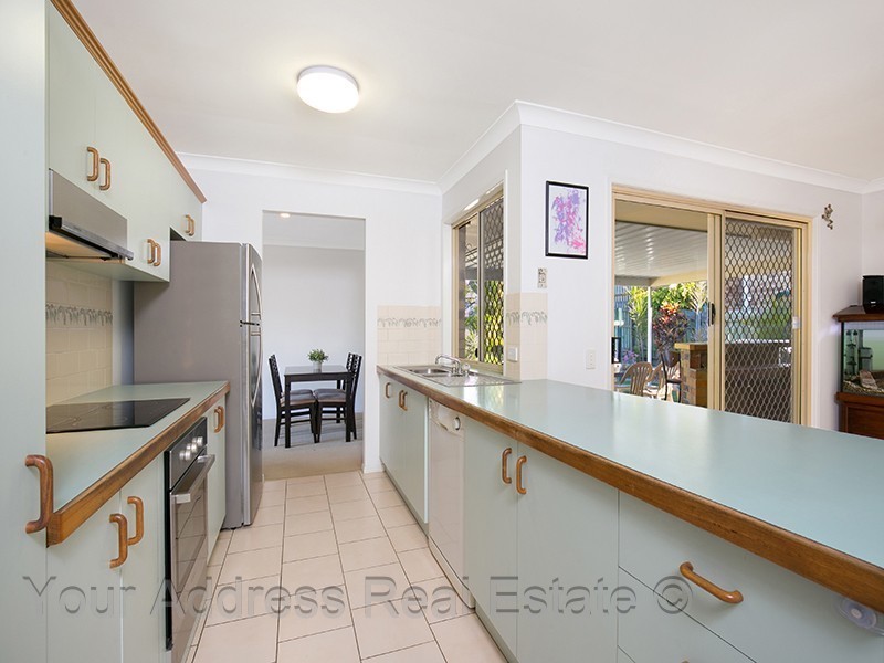 6 Silkyoak Court, Regents Park QLD 4118
