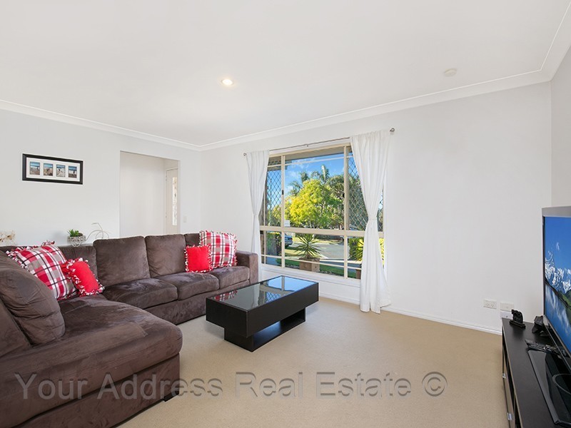 6 Silkyoak Court, Regents Park QLD 4118