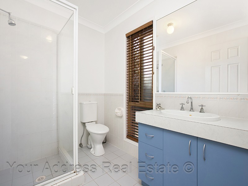 6 Silkyoak Court, Regents Park QLD 4118