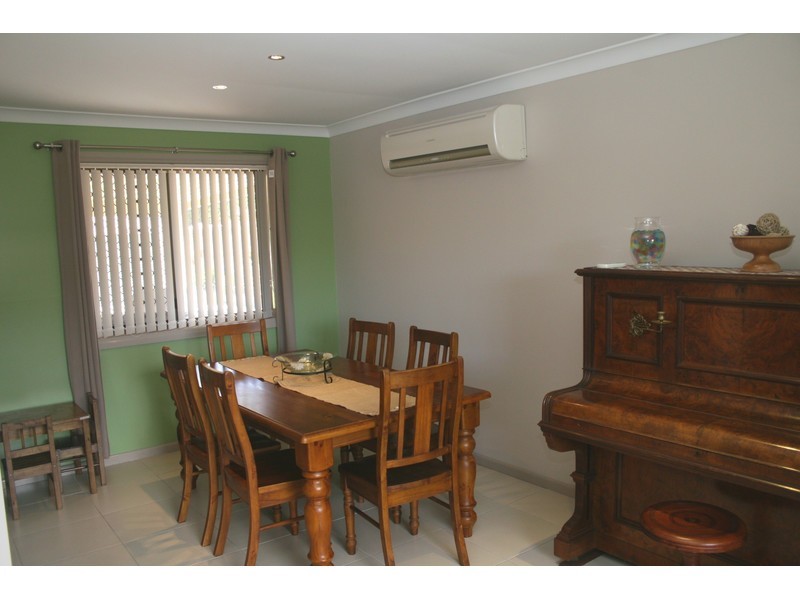 39 Newburn Street, Hillcrest QLD 4118