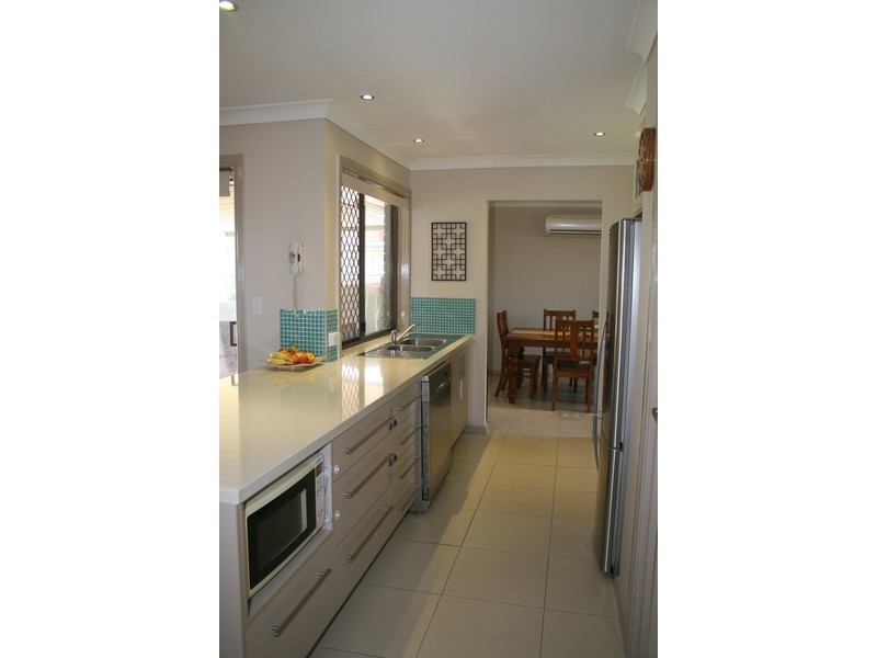 39 Newburn Street, Hillcrest QLD 4118