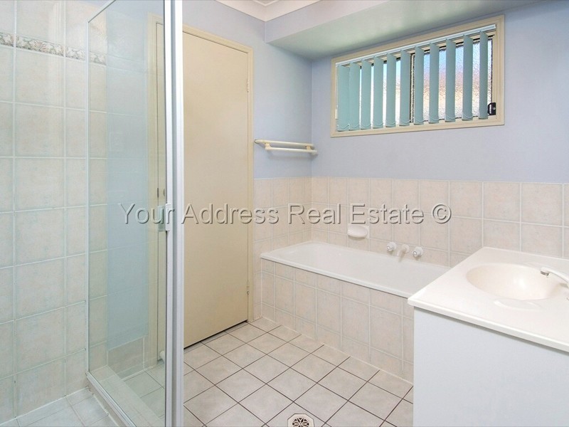 5 Sandheath Court, Regents Park QLD 4118