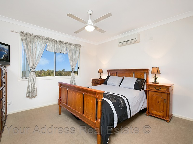 4 Tamsin Court, Regents Park QLD 4118