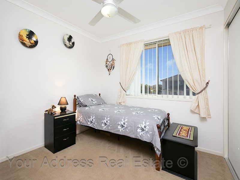 4 Tamsin Court, Regents Park QLD 4118