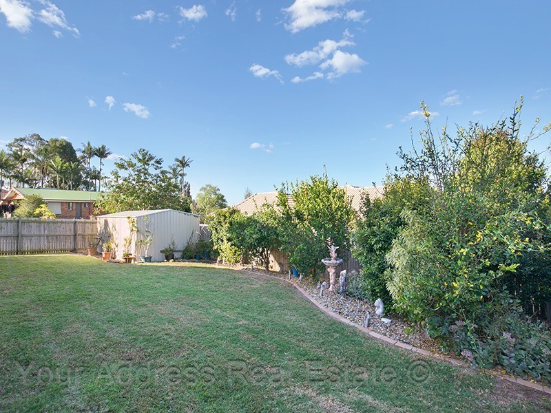 4 Tamsin Court, Regents Park QLD 4118