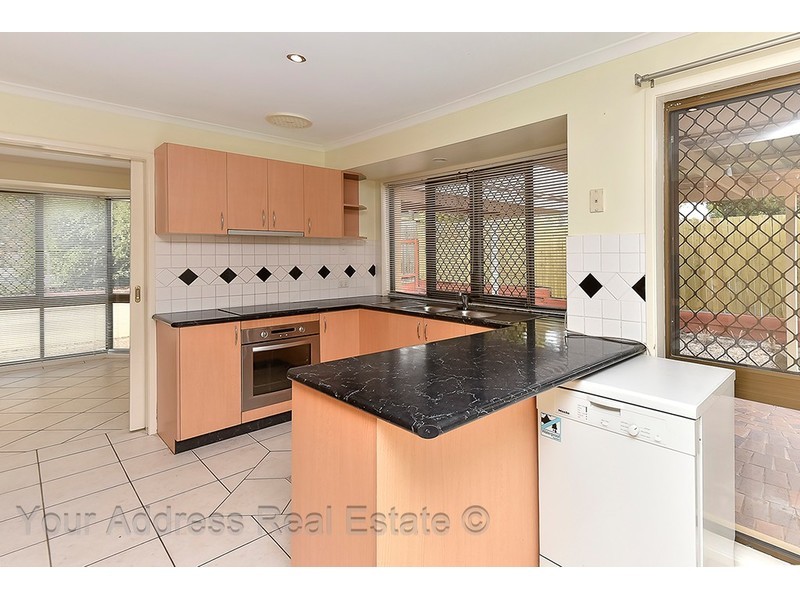 4 Homebush Drive, Regents Park QLD 4118