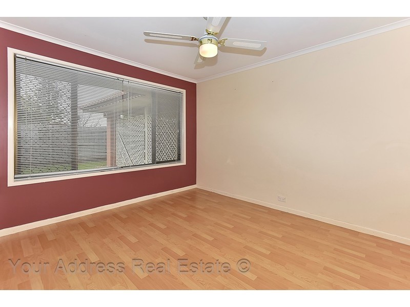 4 Homebush Drive, Regents Park QLD 4118