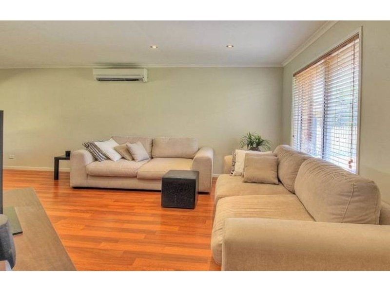 5 Paroo Place, Hillcrest QLD 4118