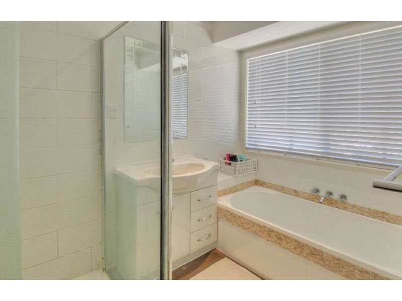 5 Paroo Place, Hillcrest QLD 4118