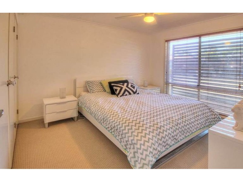 5 Paroo Place, Hillcrest QLD 4118