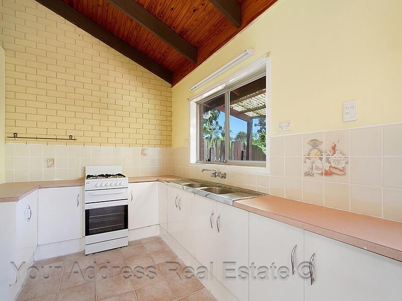 2 Corsloot Street, Regents Park QLD 4118