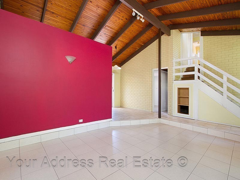 2 Corsloot Street, Regents Park QLD 4118