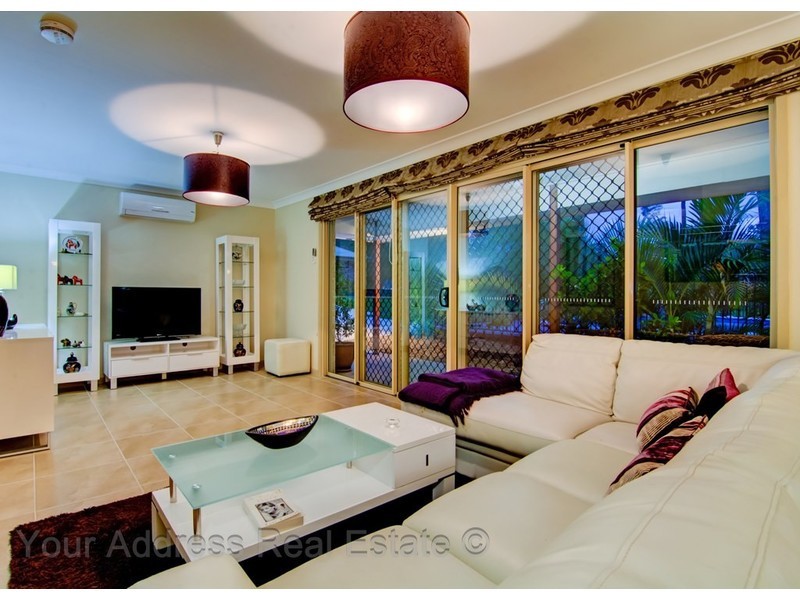 34 Teresa Drive, Munruben QLD 4125
