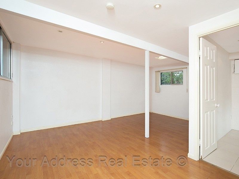 12 Paradise Road, Slacks Creek QLD 4127