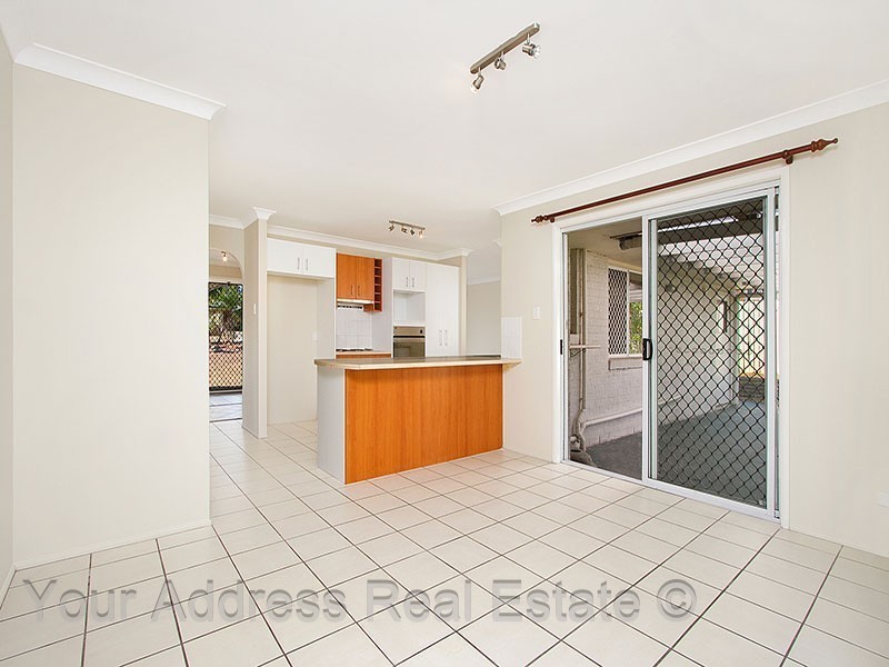 9 Conferta Place, Regents Park QLD 4118