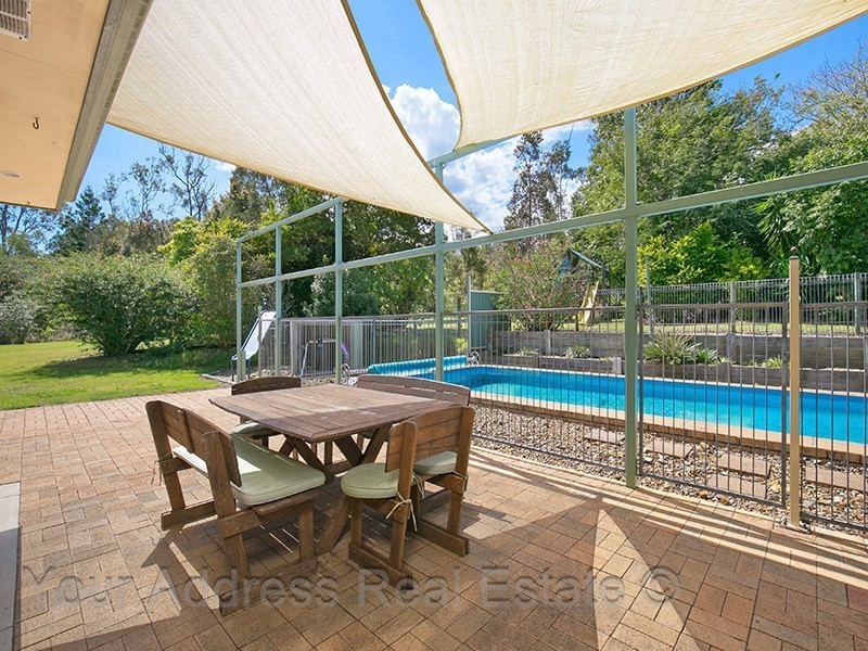 39 Durham Court, Park Ridge South QLD 4125