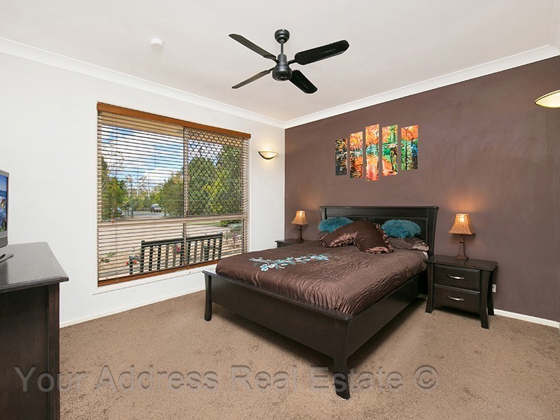 39 Durham Court, Park Ridge South QLD 4125