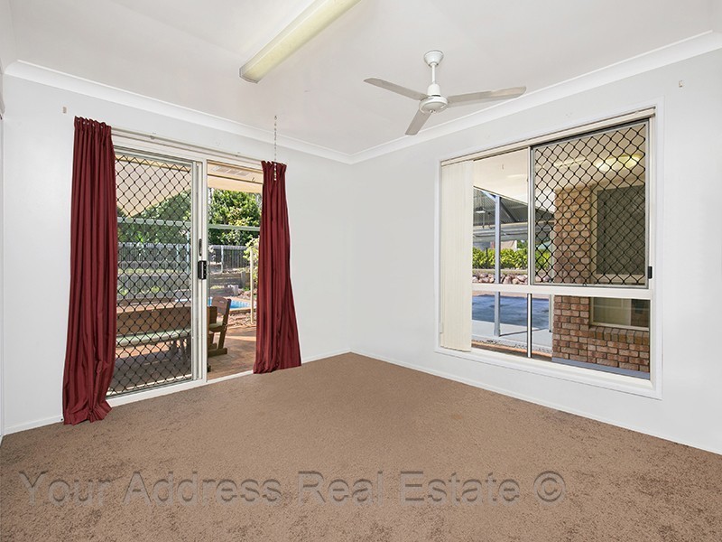 39 Durham Court, Park Ridge South QLD 4125