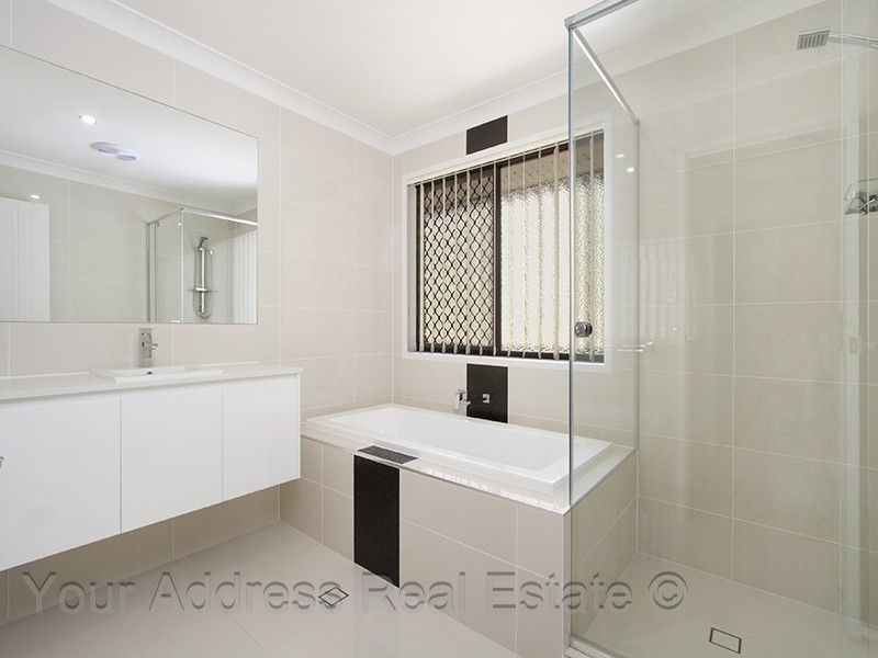4 Bosewell Street, Regents Park QLD 4118
