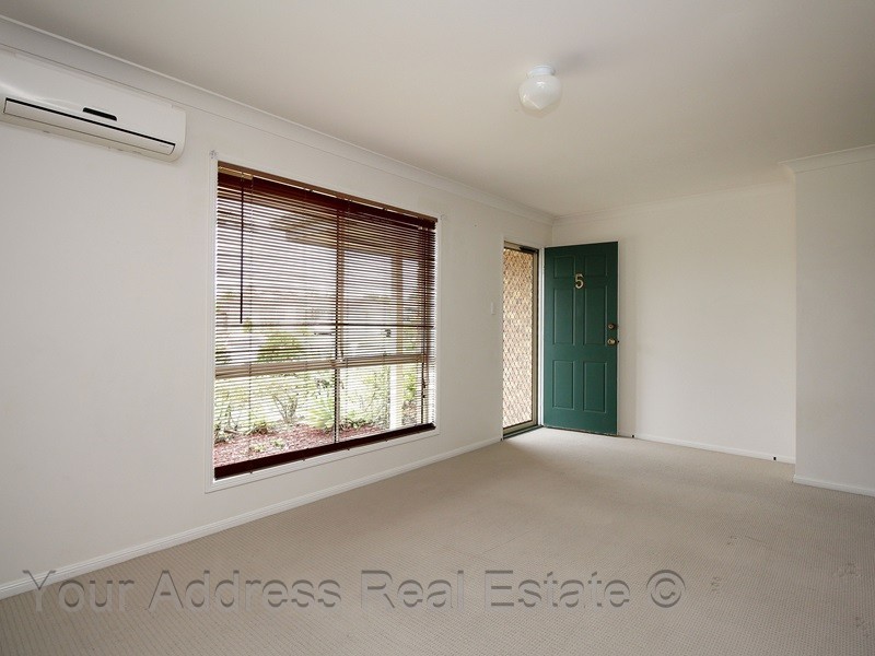 5 Sandheath Court, Regents Park QLD 4118