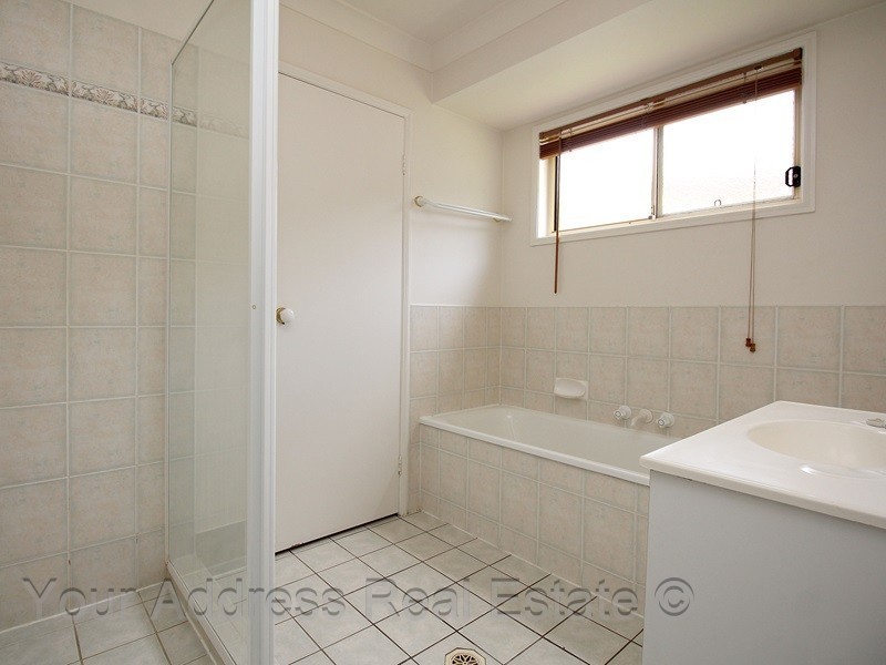 5 Sandheath Court, Regents Park QLD 4118