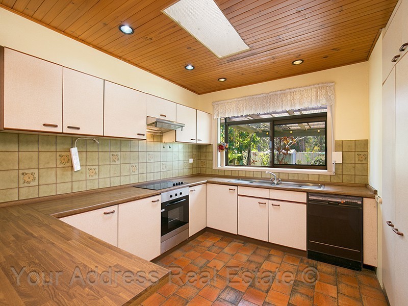 13 Sweetgum Street, Hillcrest QLD 4118