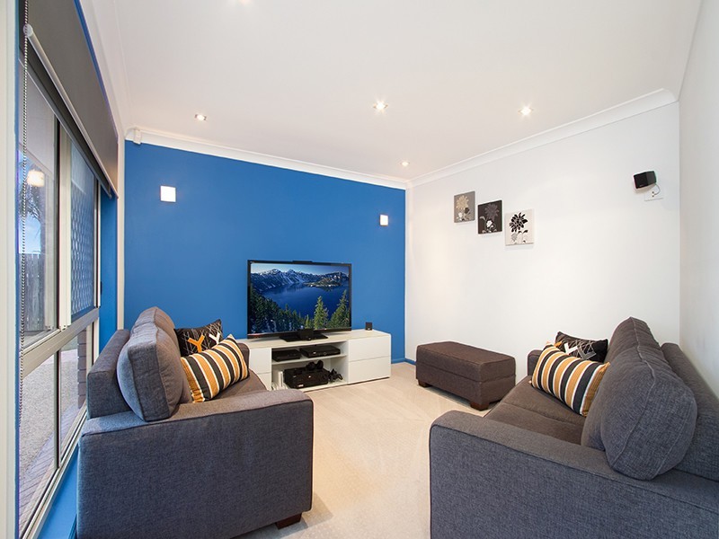 28 Stringybark Street, Regents Park QLD 4118