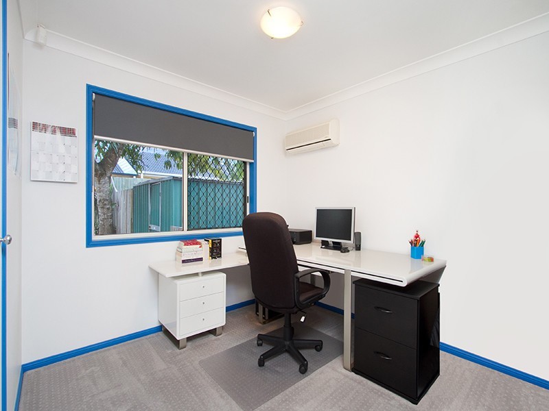 28 Stringybark Street, Regents Park QLD 4118
